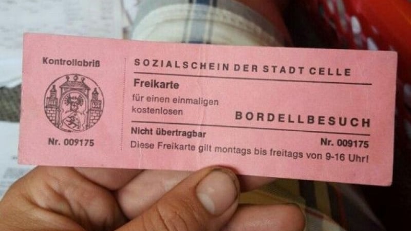 В Германия давали безплатни билети за публичен дом на бежанци