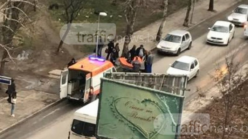 Велосипедист припадна в Пловдив, вся паника в движението