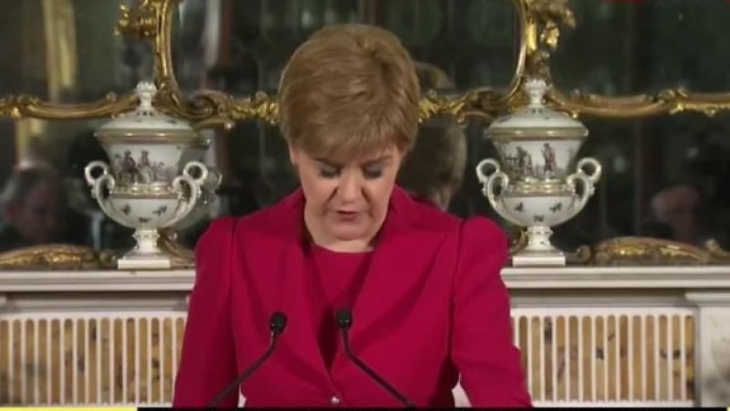 Извънредно! Шотландия обяви нов референдум за отделяне от Великобритания