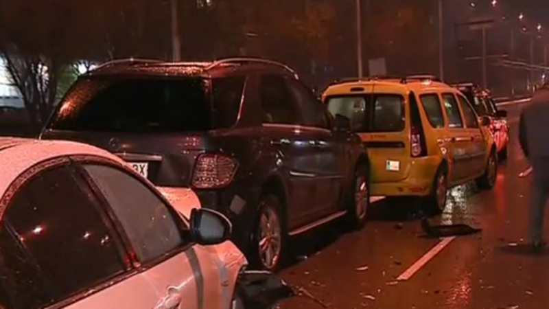 Шофьор се опита да избяга след като предизвика верижна катастрофа в София