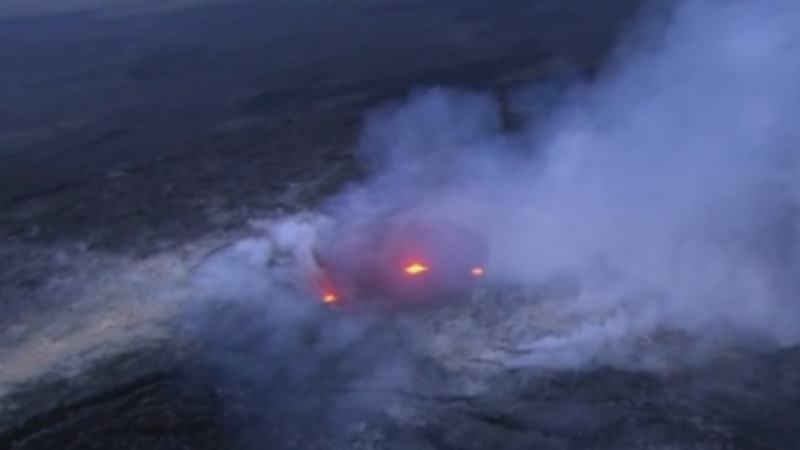 Зрелище: Огнена река тече от вулкан в Хаваите (ВИДЕО)