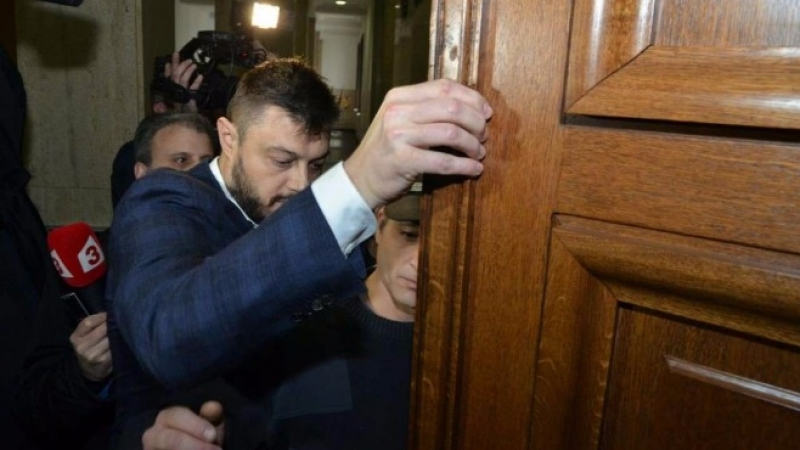 Първо в БЛИЦ: Със скандал започна срещата с румънската прокурорка Кьовеши, не пускат евродепутата Николай Бареков 