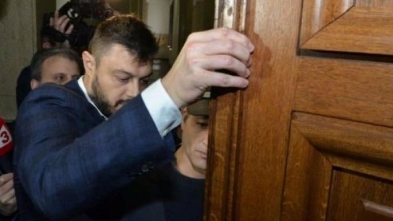 Бареков гневно: Копоите на един безнаказан съдия ме нападнаха днес, внасям искане за отстраняване на Лозан Панов!
