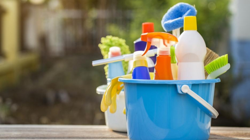 Важно: 7 домакински продукта за чистене, които НИКОГА не трябва да смесвате!
