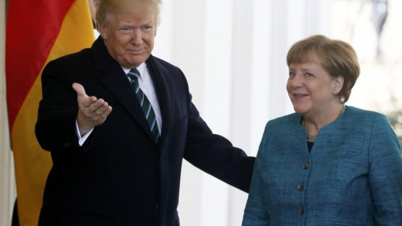 Тръмп изби рибата с тази шега: Общото между нас с Меркел е, че...