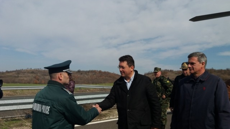 Служебният министър на отбраната съобщи каква е ситуацията на българо-турската граница  