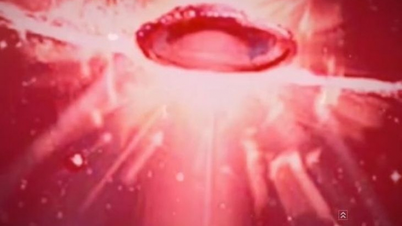 Огромна медуза в небето над Петрозаводск променя мнението на Брежнев за НЛО (ВИДЕО)