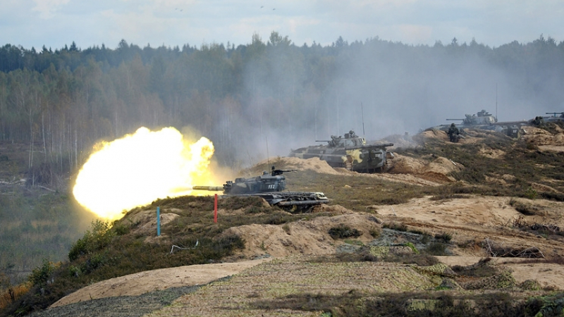 Минск и Москва се карат, но ще провеждат внушително съвместно военно учение