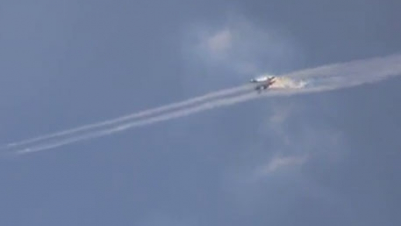 Су-30СМ обстрелва с неуправляеми ракети терористите в Сирия (ВИДЕО)