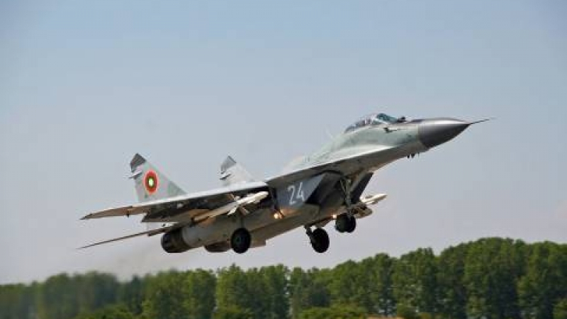 Предизборно! Русия праща МиГ-29 за Сърбия 