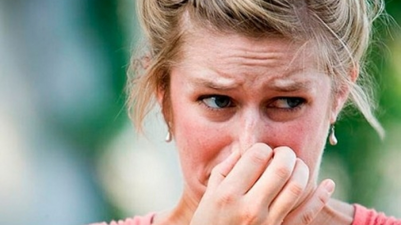 Не ги пренебрегвайте, от това зависи здравето ви! 5 телесни миризми, с които тялото ни крещи за помощ