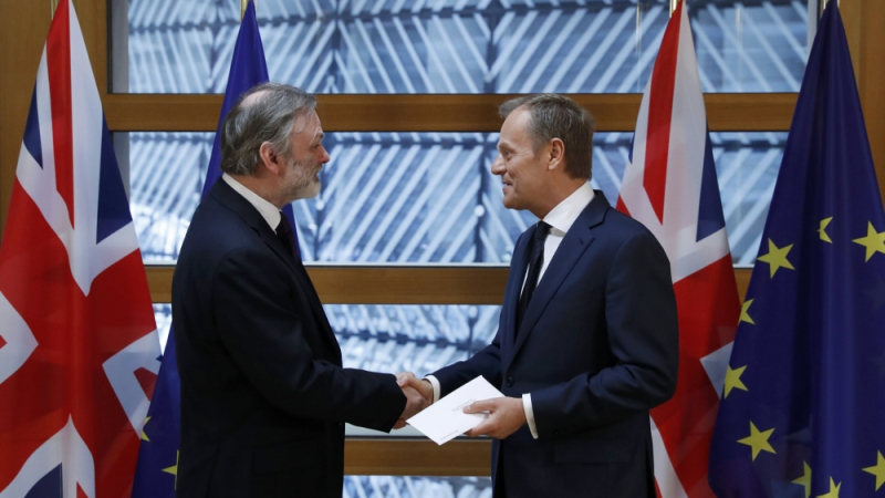 Официално! Великобритания задейства чл. 50 от договора за ЕС (СНИМКИ)