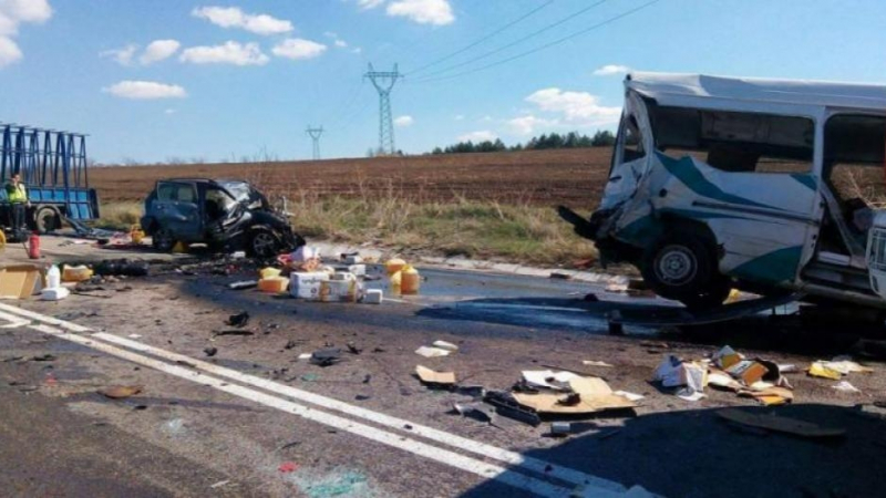 Загиналият при кървавата касапница на пътя Русе - Варна е директорът на ОП „Паркстрой“, пострадалата жена е кадър на БСП