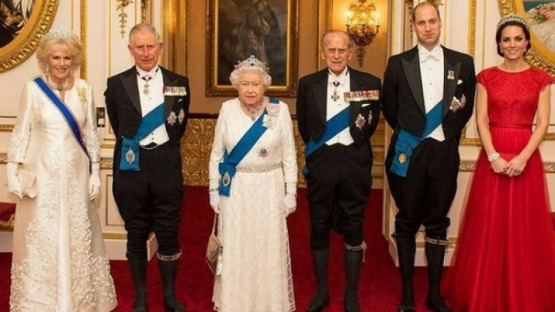 Как се обръщат към кралица Елизабет Втора нейните внуци?