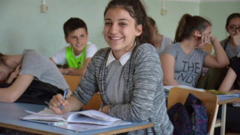 Стопанската академия в Свищов прие за студентка шестокласничка от Симитли