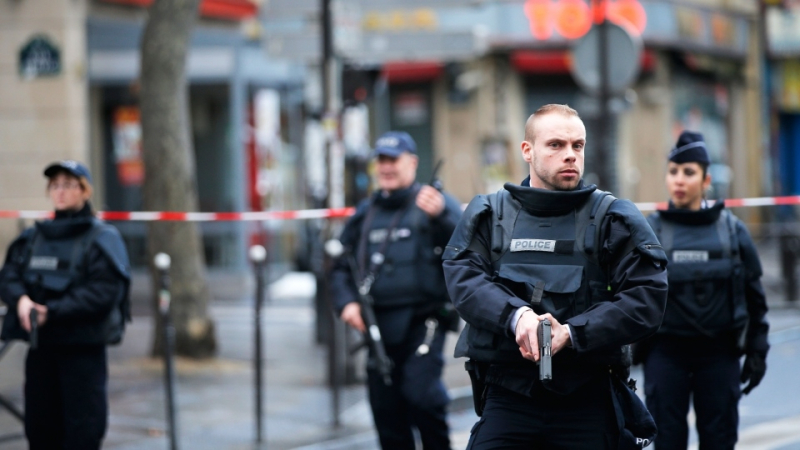 Задържаха две ученички във Франция, подозират, че са терористки
