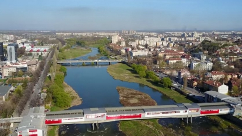 Целият блясък на пролетта в Пловдив заснет в това ВИДЕО