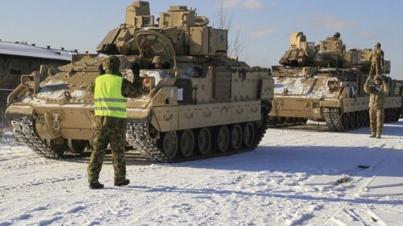 Американски танкове в опасна близост до Москва (СНИМКИ)