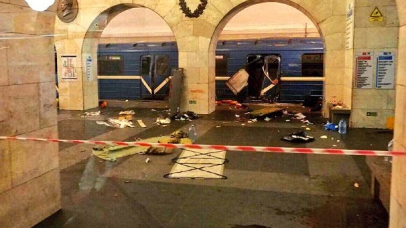 Изплува сензационна версия за ада в руската железница: Главата на камикадзе се търкаляла в метрото