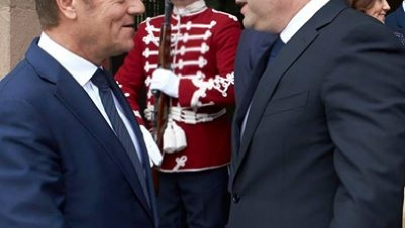 Президентът Радев показа как е минала срещата с Туск (СНИМКИ)