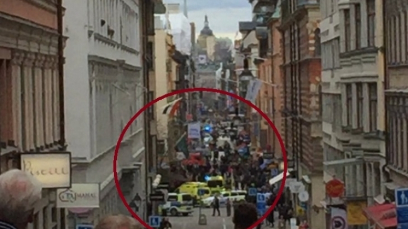 Ново кошмарно ВИДЕО (18+) показа момента на терористичния акт в Стокхолм