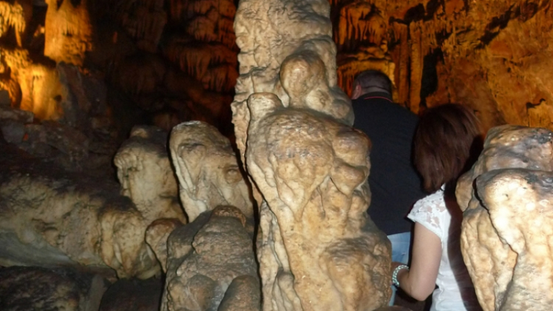 Шок! Пещери гълтат над 840 000 лв. от туристи