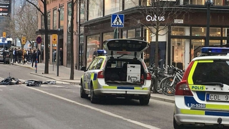 Швеция скърби заради касапницата в Стокхолм