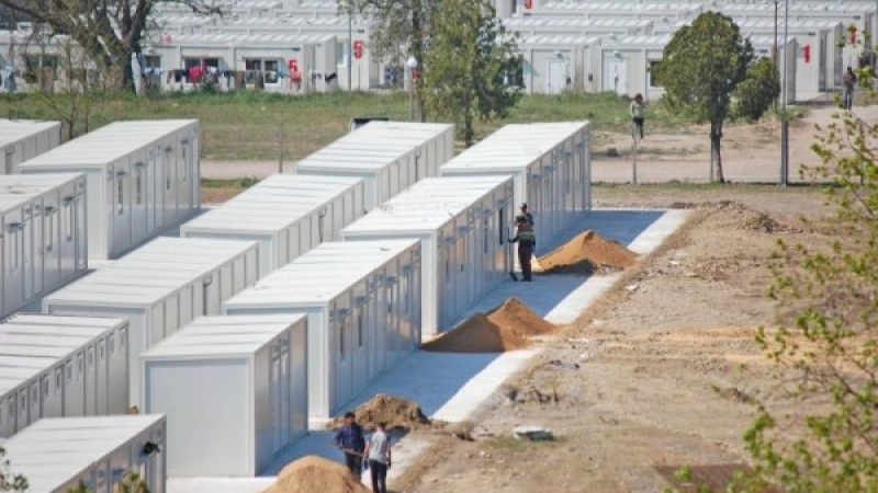 Новите 50 фургона за бежанци – вече в Харманли