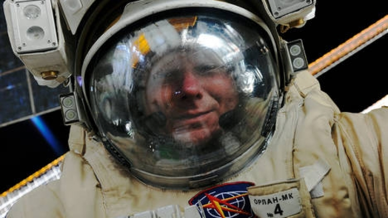 Намериха му цаката! Стана ясно как руските космонавти прекарват алкохол в космоса, скривалищата са смайващи (СНИМКИ)