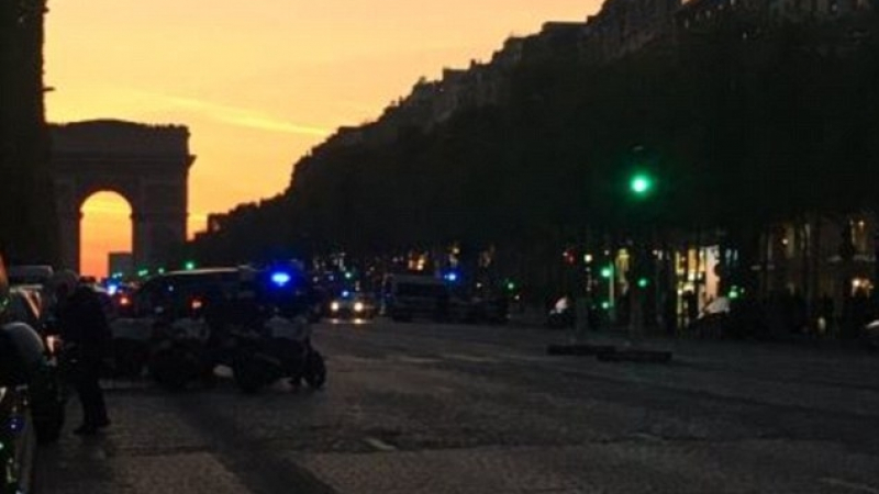 Кръв и ужас в Париж! Двама души са стреляли с калашници! Ето какво се случва във френската столица (СНИМКИ/ВИДЕО/НА ЖИВО)