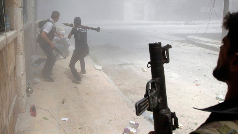 Джихадистите в Даръа яко притискат сирийската армия, водят се кръвопролитни боеве