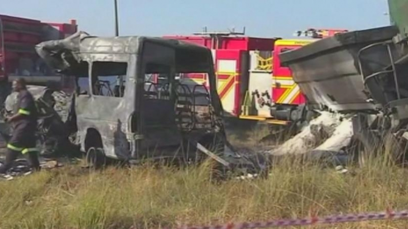 20 души загинаха при катастрофа в ЮАР