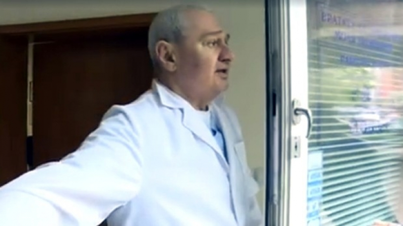 Бесен екшън в "Съдебен спор"! Медицинска сестра бие Жоро Игнатов заради травестит (СНИМКИ)