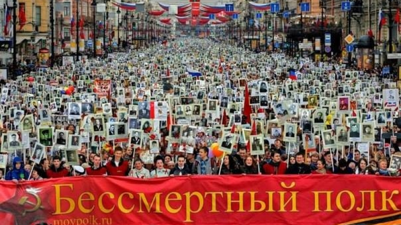 Президентът Радев поканен да марширува в "Безсмъртния полк" на 9 май в София