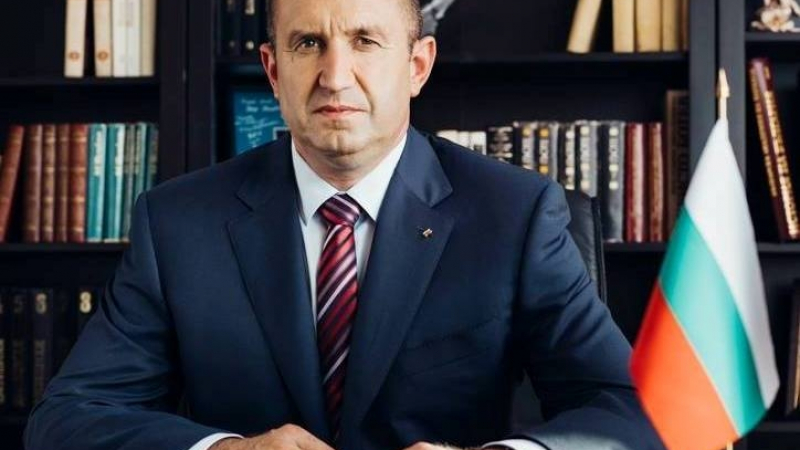 Радев оцени високо историческия акт на македонския парламент и призова... 