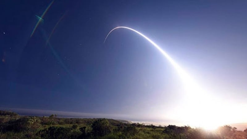 САЩ изстреляха ядрена ракета от Калифорния