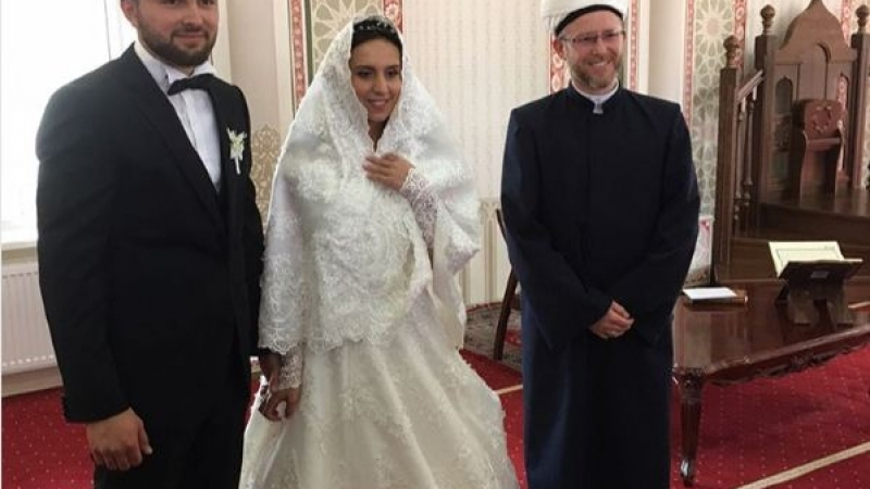Джамала мина под венчило в ислямски стил (СНИМКИ)