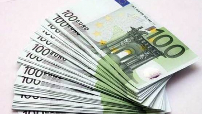 Фалшиви пари откриха в българска кола на Дунав мост-2