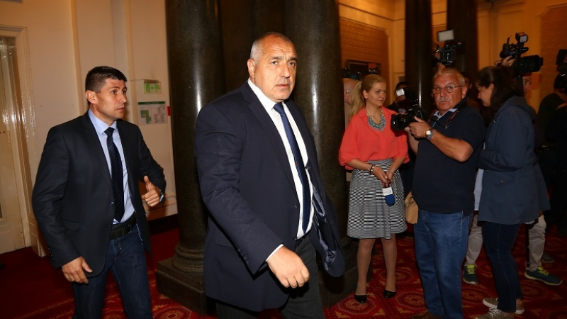 Борисов пристигна в парламента 
