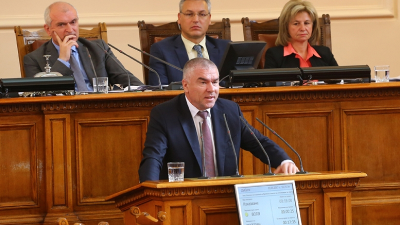 Марешки роптае срещу Главчев, не му дал да седи на председателската банка