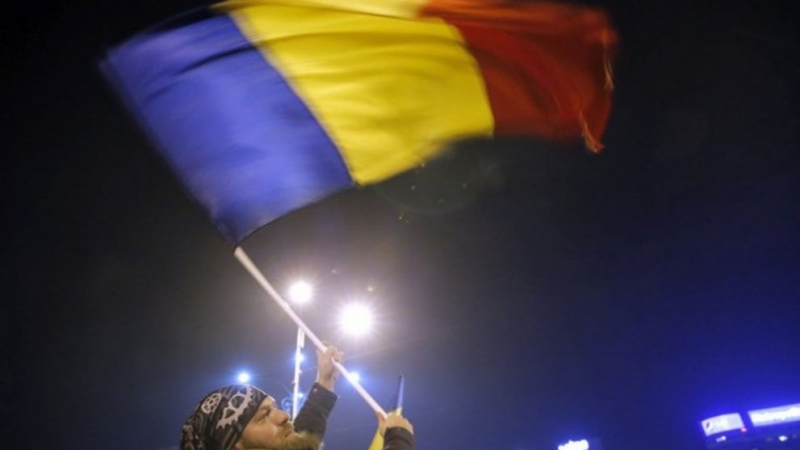 Румънското правителство падна при вот на недоверие