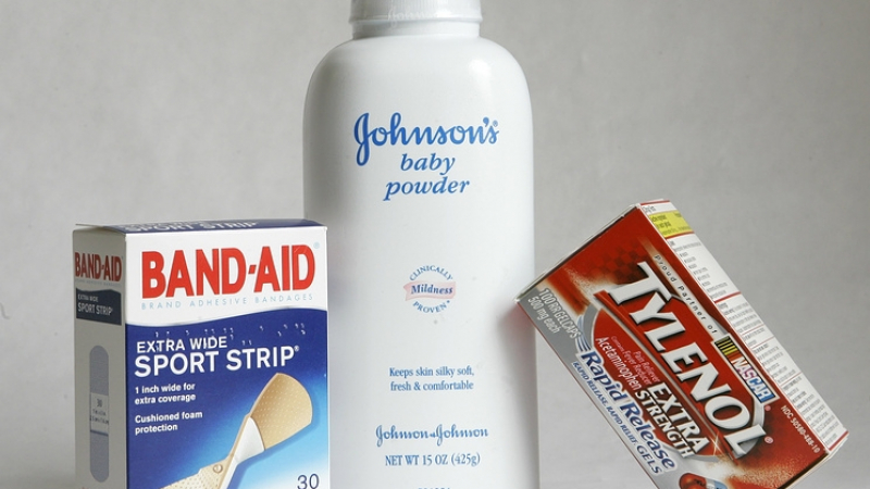 Докарва ли рак козметиката? Жена осъди Johnson & Johnson за 110 млн. долара 