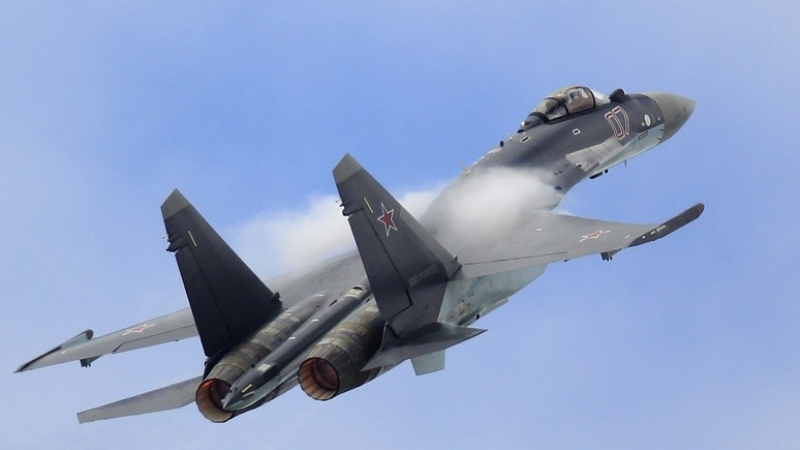 National Interest оцени шансовете на американския F-35 във въздушен бой с руския Су-35 (ВИДЕО)