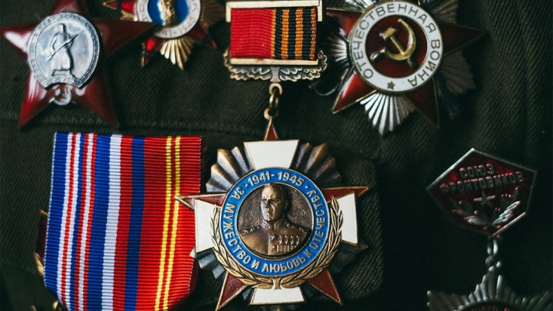 Повече от мъжество: какво си спомнят ветераните, когато гледат медалите си