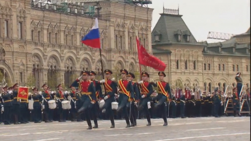 НА ЖИВО в БЛИЦ от Москва: Парадът на победата на Червения площад! (СНИМКИ)