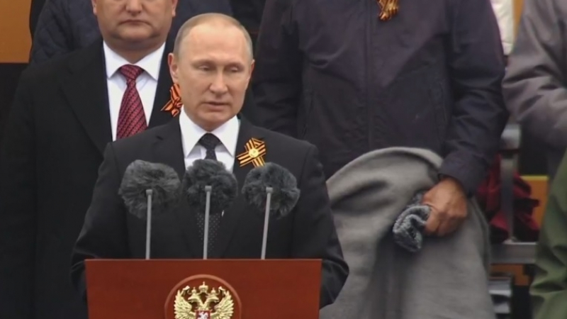 Путин: Няма, не е имало и няма да има сила, която да пороби руския народ! (СНИМКИ/НА ЖИВО)