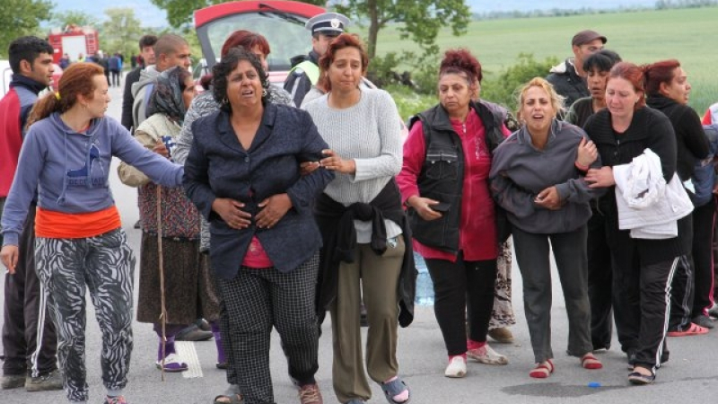 Близките на жертвите от касапницата в Богданица са в шок, викнаха далечни роднини да разпознават телата 