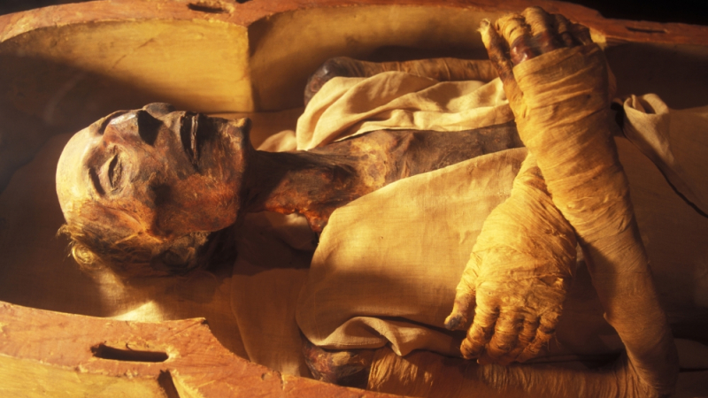 Откриха мистериозна мумия на 3000 години в Перу ВИДЕО