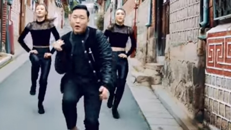 PSY, авторът на Gangnam Style пусна два нови клипа. Вижте ги! (ВИДЕО)