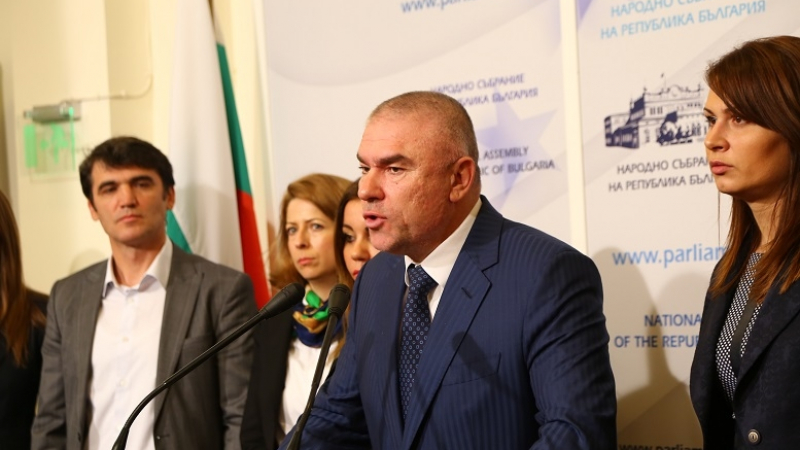 От партията на Марешки също се наежиха, искат Валери Симеонов да се оттегли от правителството